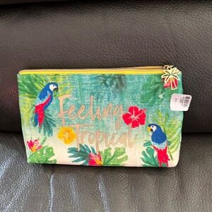 Bath and body feeling tropical zipper cosmetic case